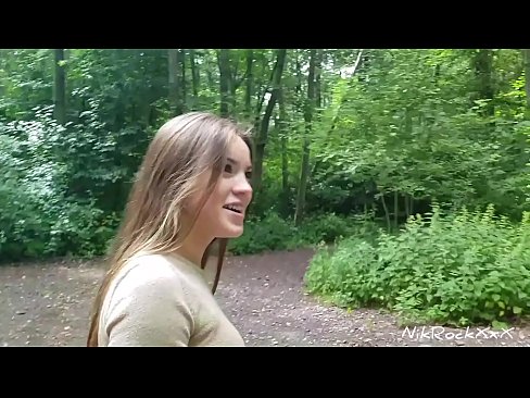 ❤️ Jag föreslog Evelina att vi skulle knulla på en offentlig plats! Hon sa ja. Sedan knullade jag henne i röven och sprutade i hennes mun. Sedan pissade hon på sig själv. ️ Sexvideo at sv.bestsexporno.ru ️❤