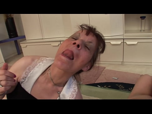 ❤️ Två mormödrar och en farfar har en trekant ️ Sexvideo at sv.bestsexporno.ru ️❤