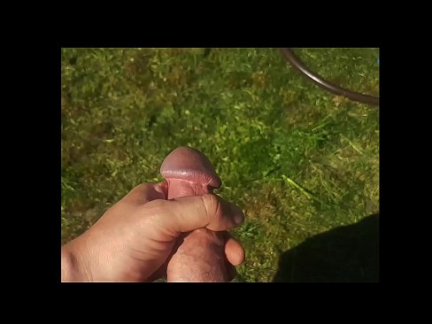 ❤️ Heta heta tjejen får sin rosa fitta knullad och kommer med en spruta i en sommarträdgård ️ Sexvideo at sv.bestsexporno.ru ️❤
