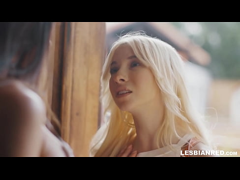❤️ Tjejen kommer hem några månader senare och slutar med att äta sin styvmors fitta. ️ Sexvideo at sv.bestsexporno.ru ️❤
